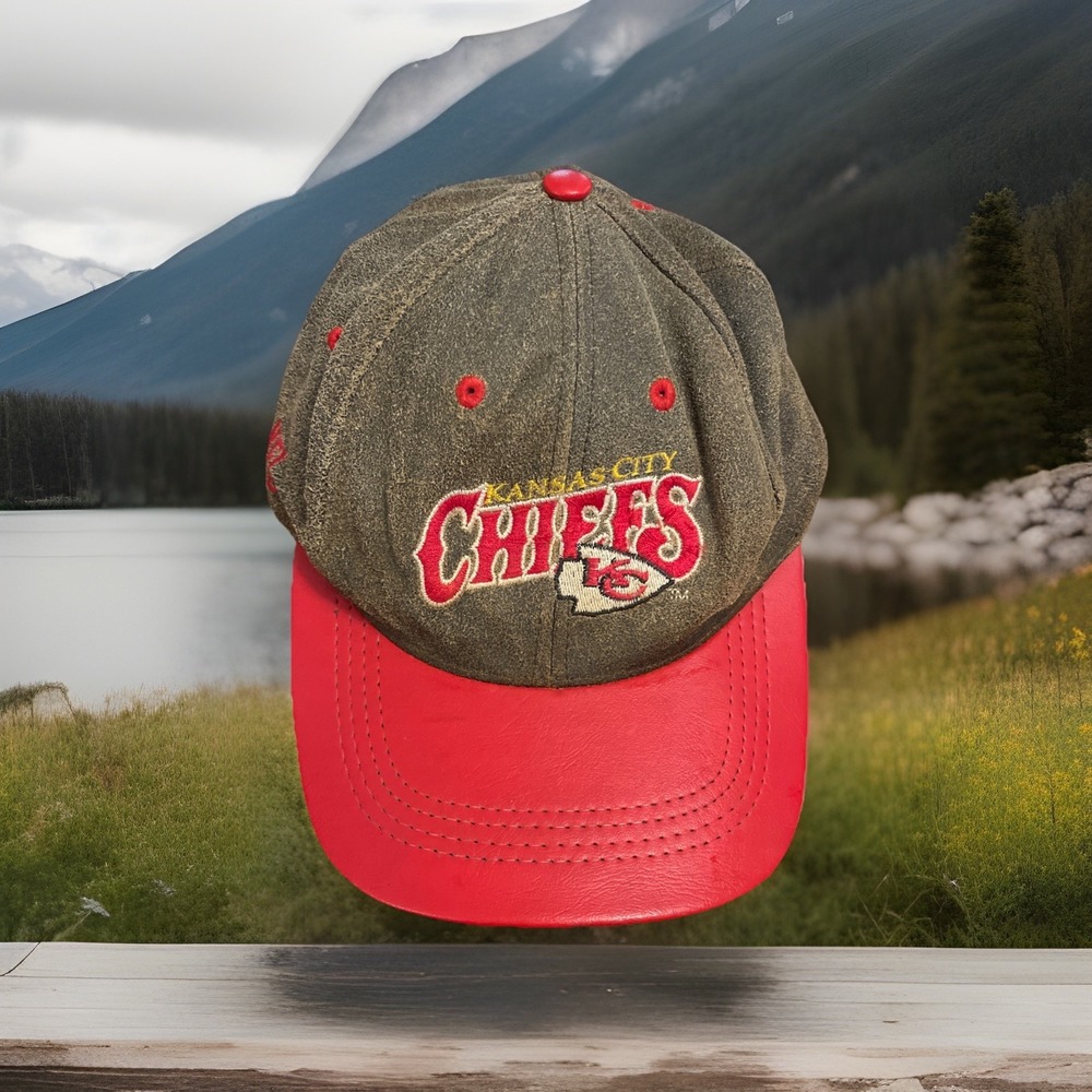 Vtg "Thrashed" 90s Kansas City Chiefs Leather Snapback Hat Cap NFL Football USA